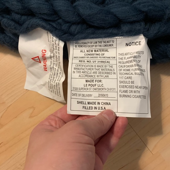 Deep blue thick knitted blanket - Picture 4 of 8